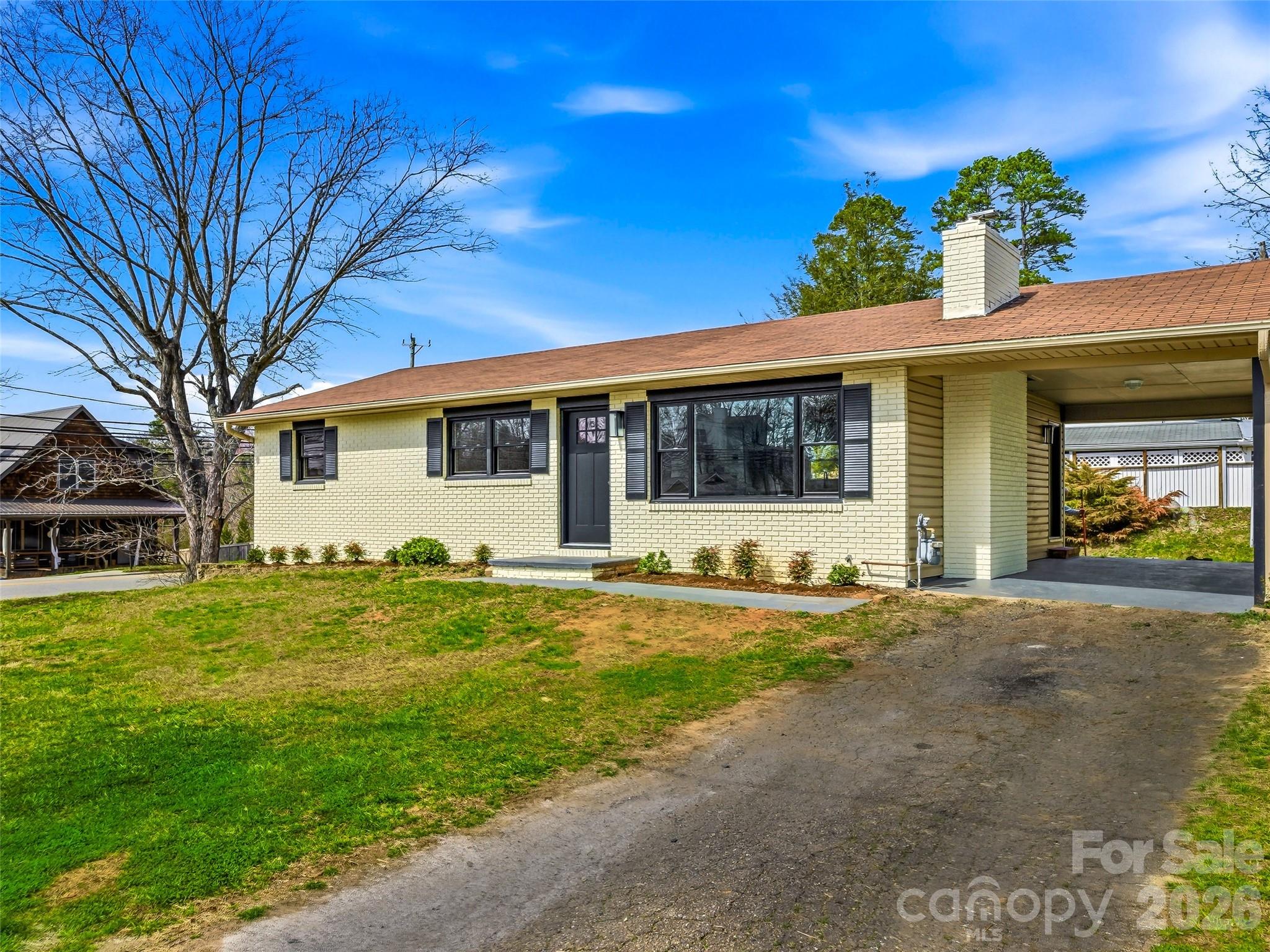 2 Oakland Street Weaverville NC 28787