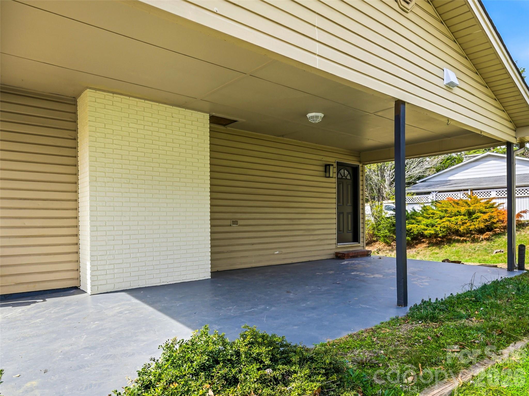 2 Oakland Street Weaverville NC 28787