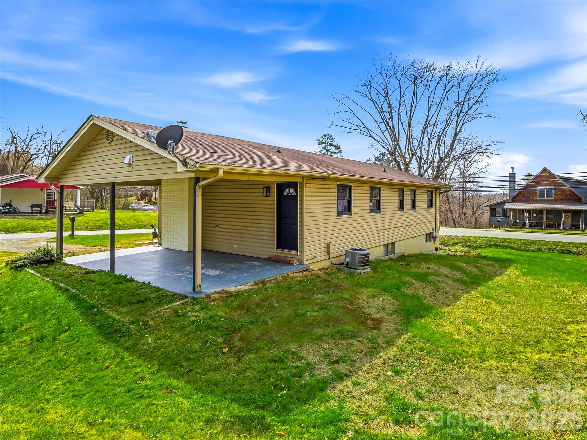 2 Oakland Street Weaverville NC 28787