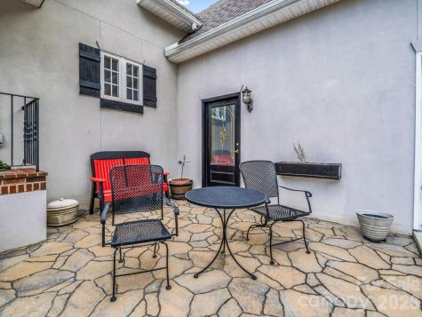 29 Spring Heights Court Hendersonville NC 28791
