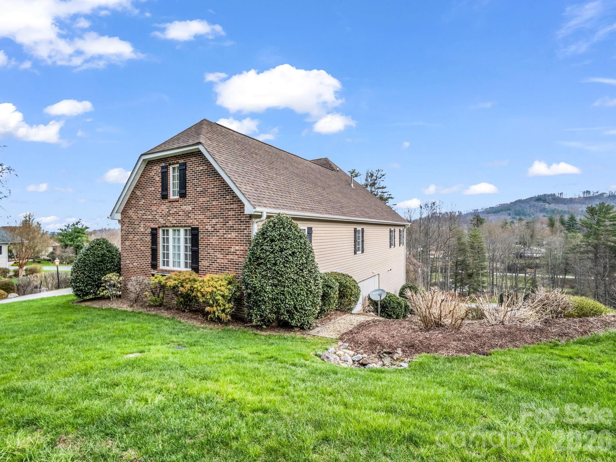 29 Spring Heights Court Hendersonville NC 28791