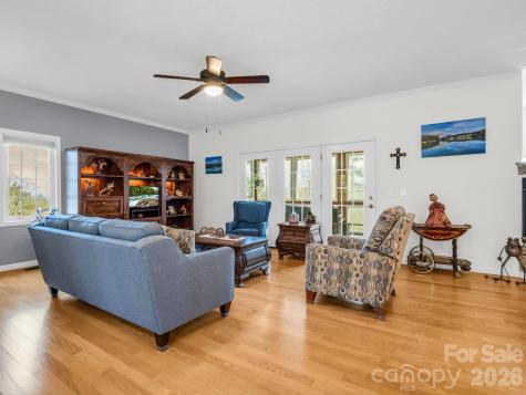 29 Spring Heights Court Hendersonville NC 28791