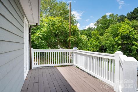 207 Jonestown Road Asheville NC 28804