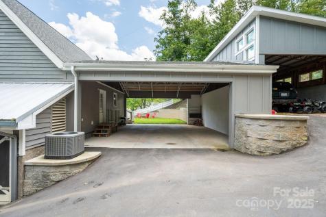 207 Jonestown Road Asheville NC 28804