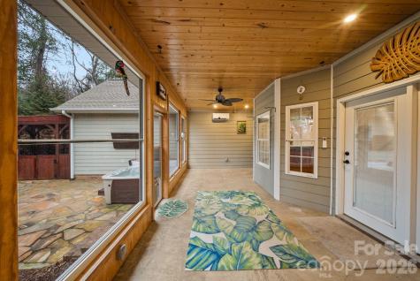 21 Hope Road Weaverville NC 28787