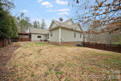 21 Hope Road Weaverville NC 28787