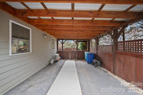 21 Hope Road Weaverville NC 28787