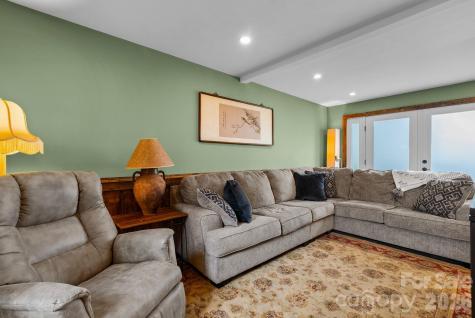 200 Aurora Drive Asheville NC 28805