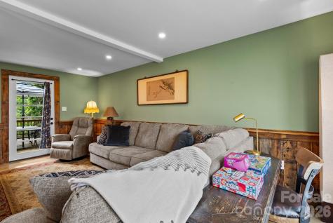 200 Aurora Drive Asheville NC 28805