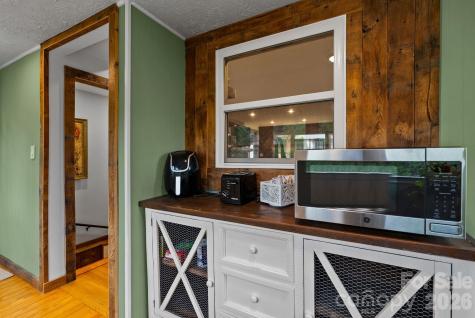 200 Aurora Drive Asheville NC 28805