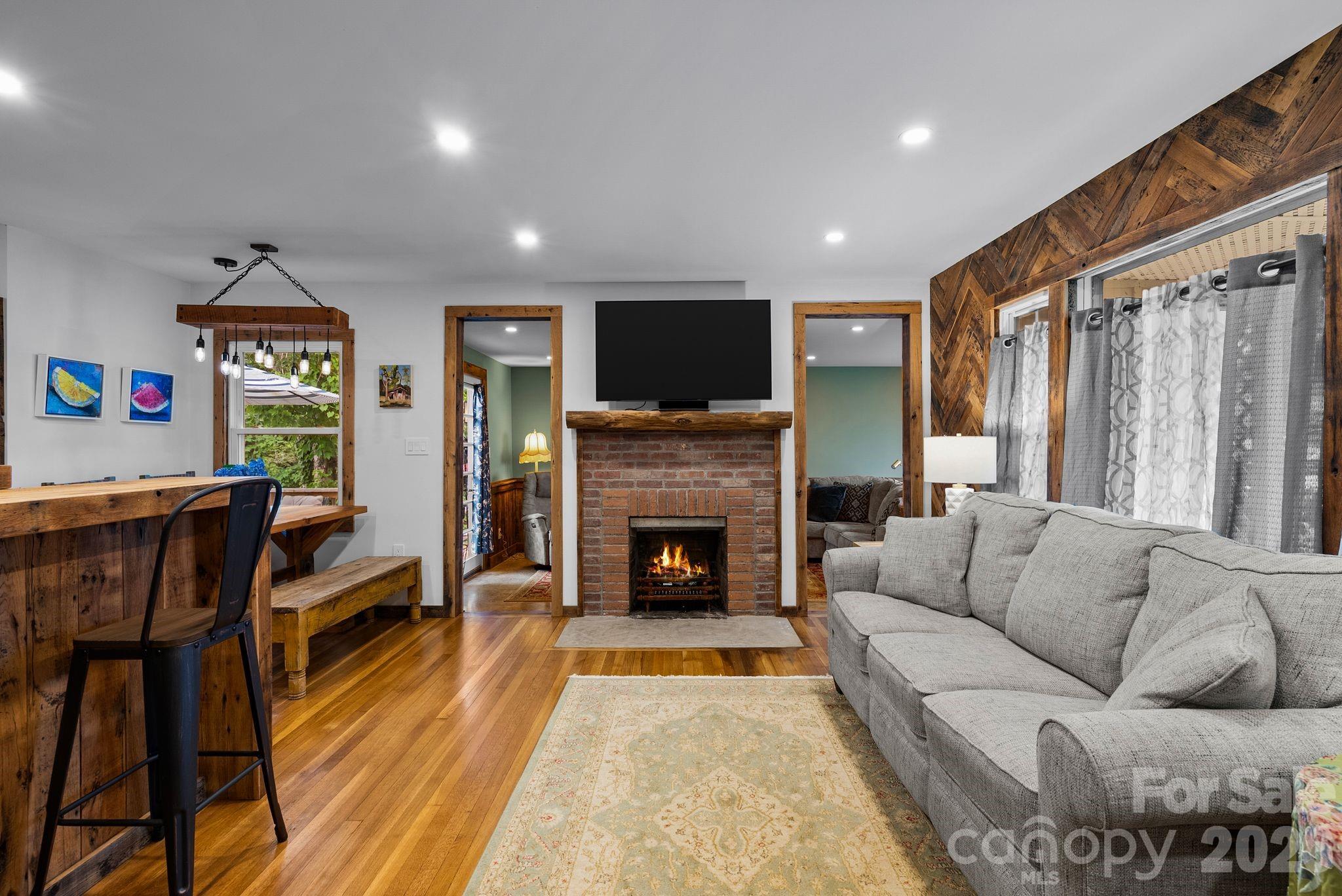 200 Aurora Drive Asheville NC 28805