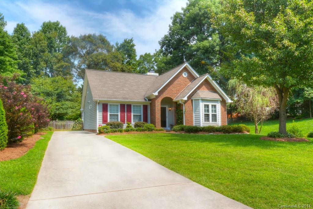 7813 Bridle Court Charlotte NC 28216