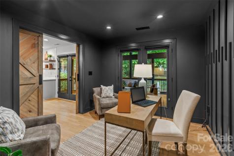 1542 Carolyn Drive Charlotte NC 28205