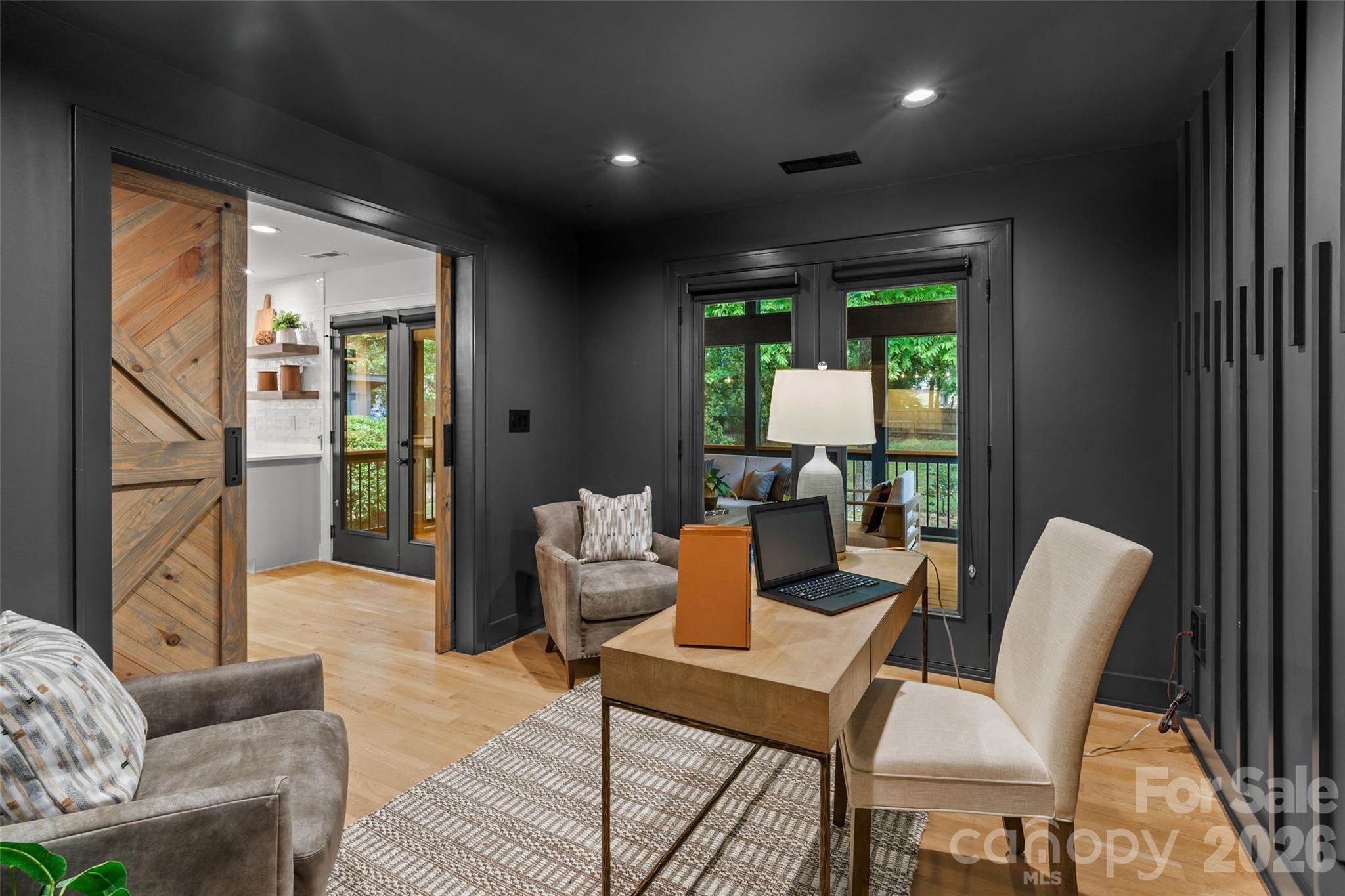 1542 Carolyn Drive Charlotte NC 28205
