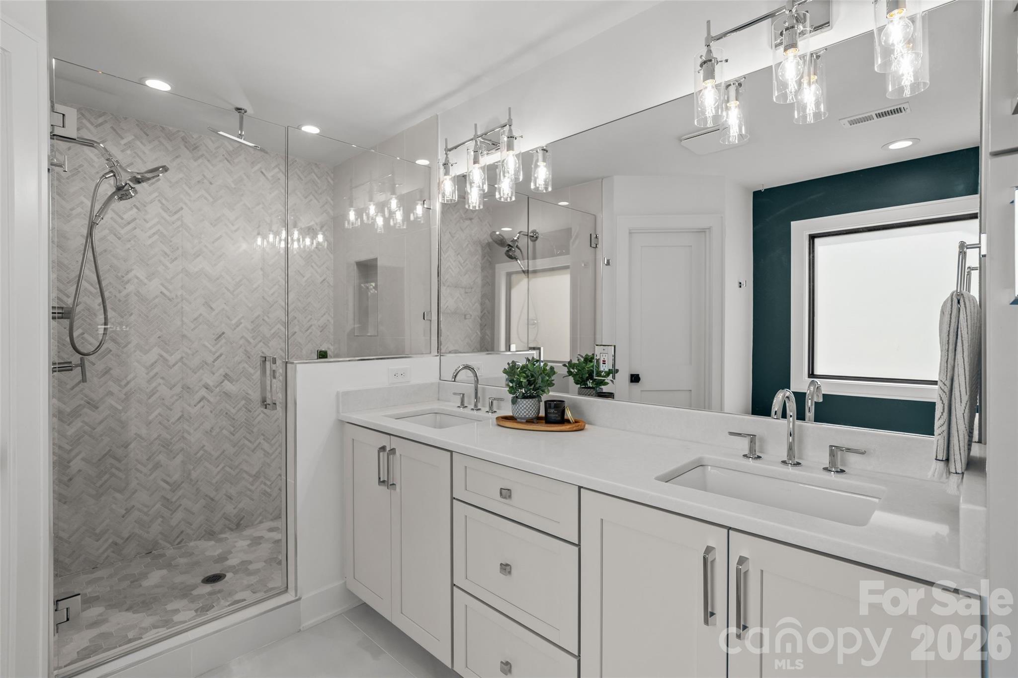 1542 Carolyn Drive Charlotte NC 28205