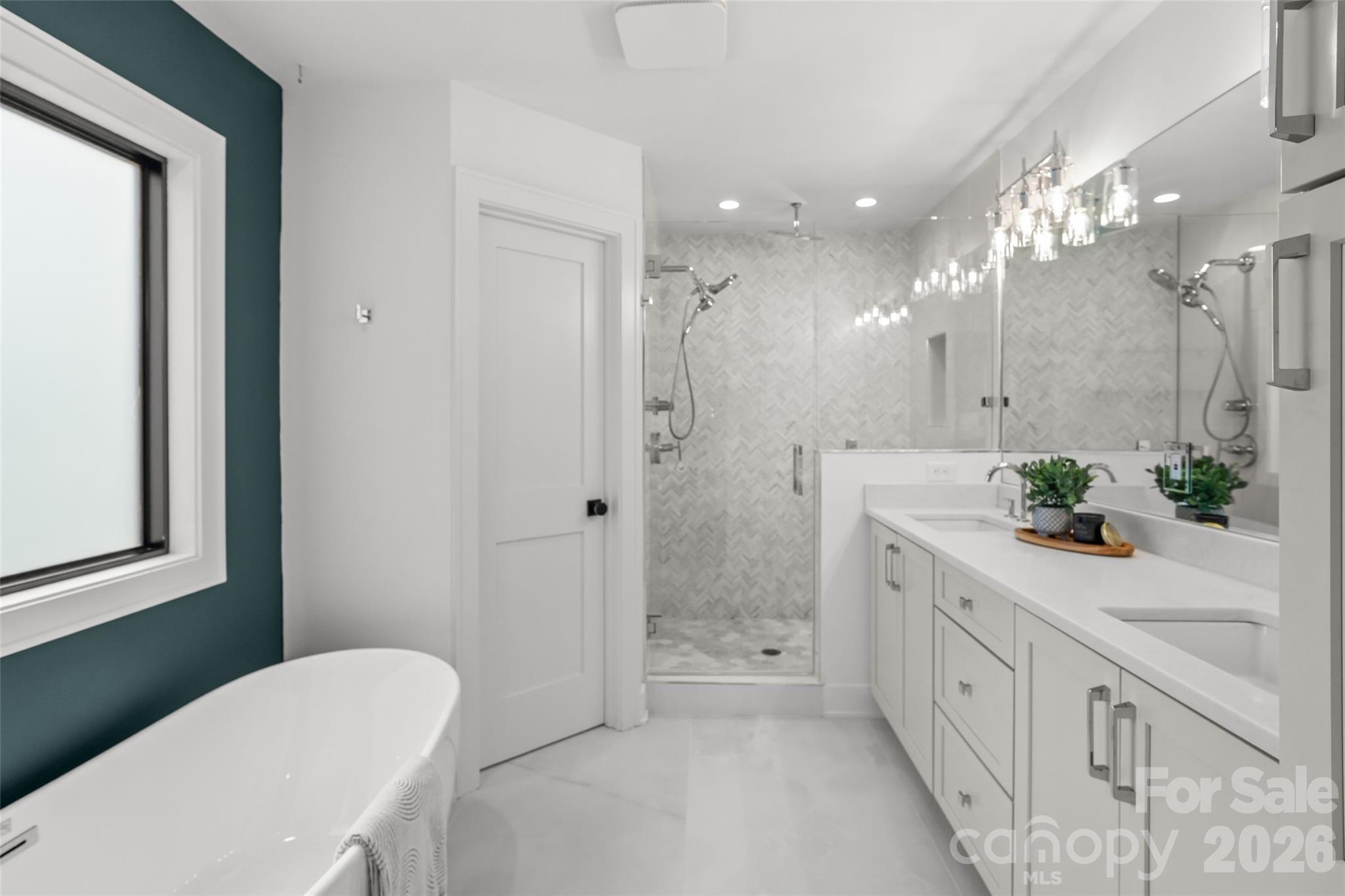 1542 Carolyn Drive Charlotte NC 28205