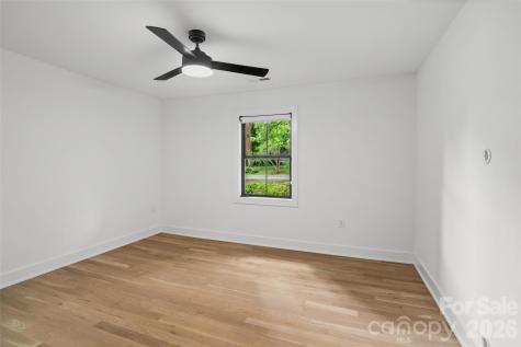 1542 Carolyn Drive Charlotte NC 28205