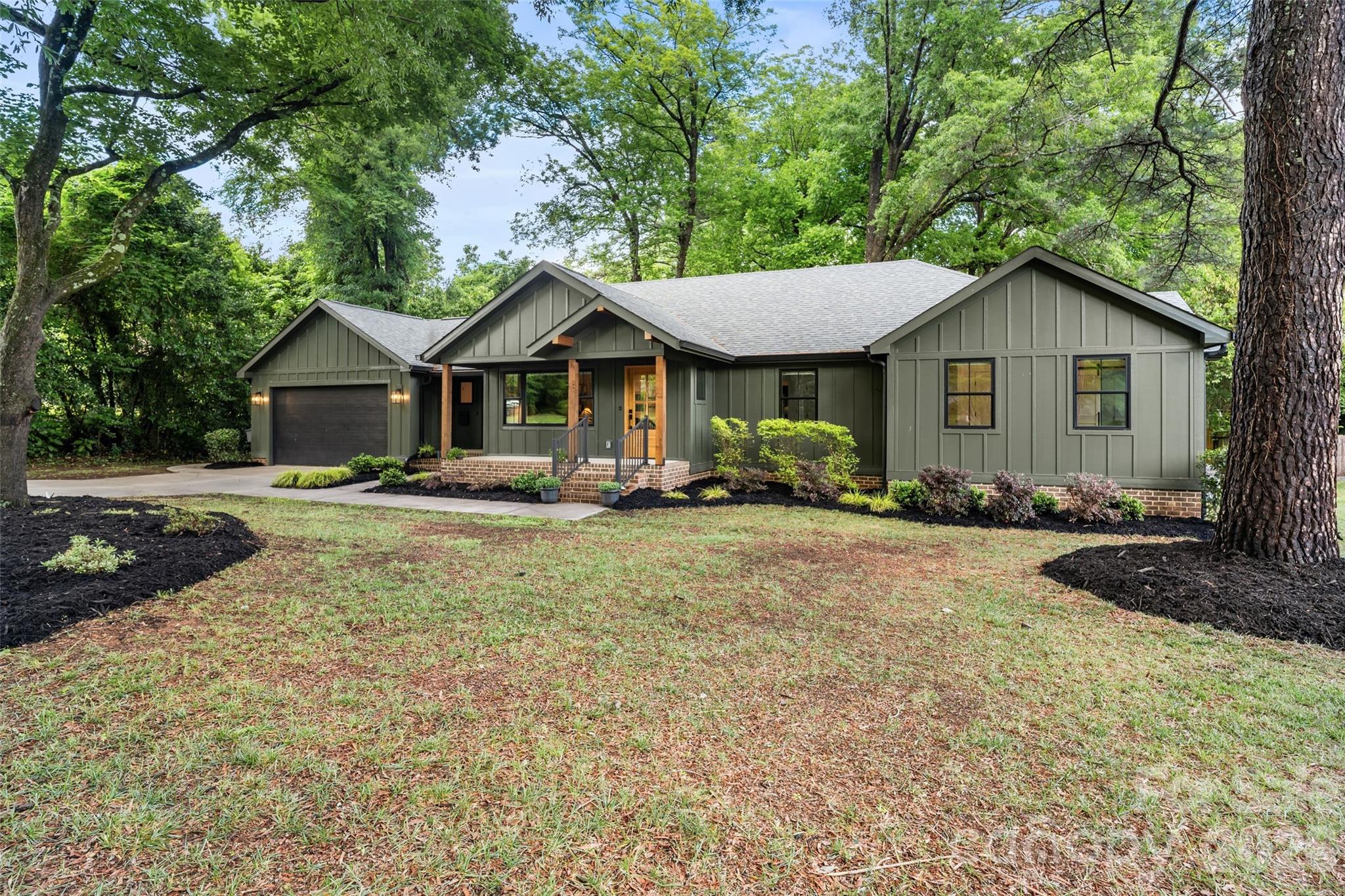 1542 Carolyn Drive Charlotte NC 28205