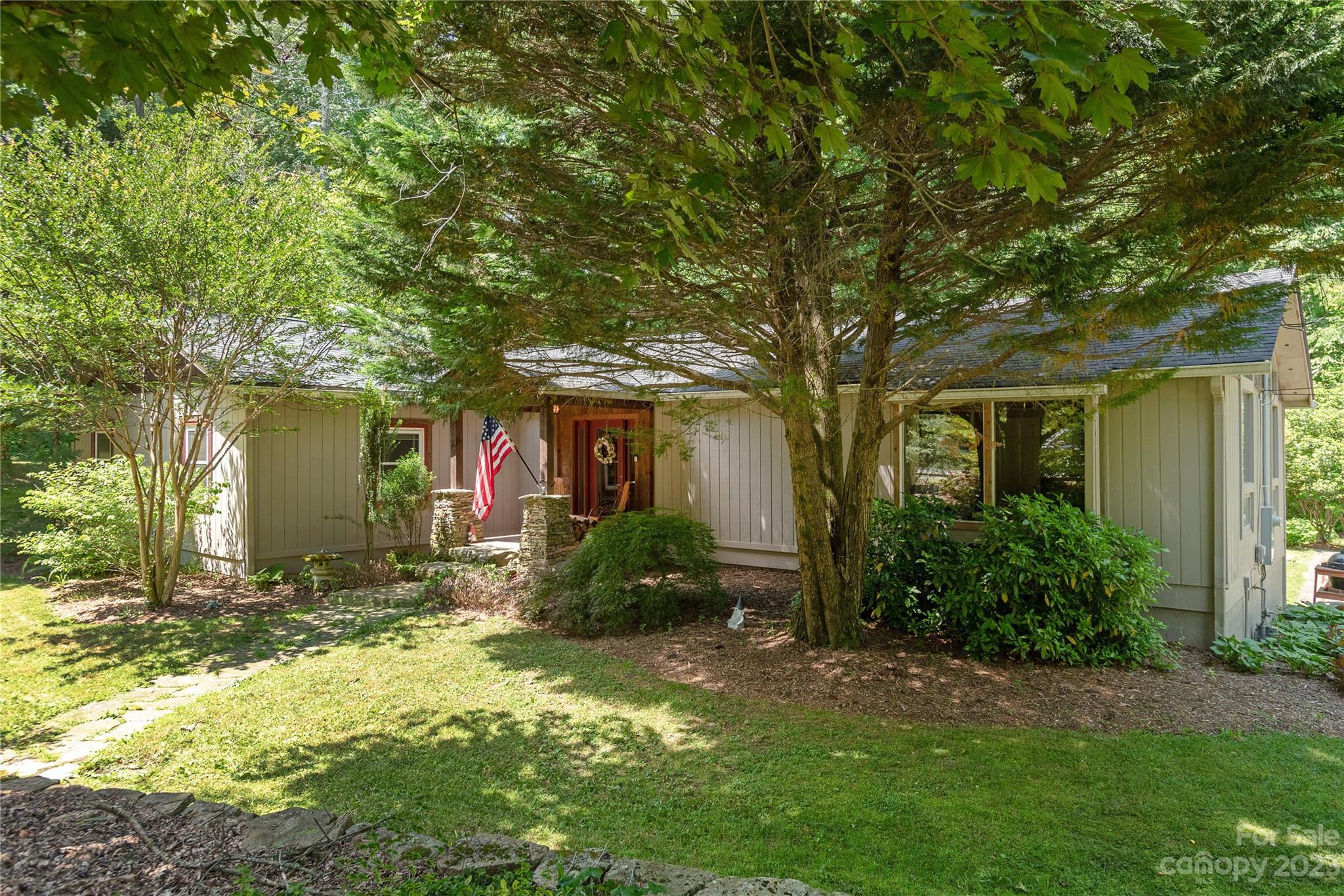 47 Robert E Lee Drive Flat Rock NC 28731
