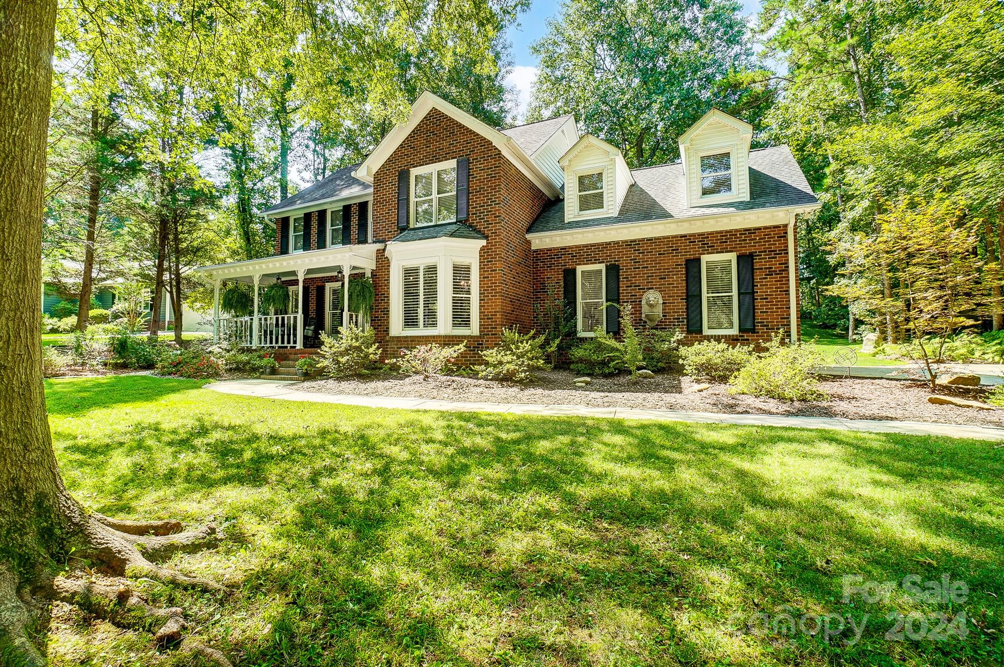 5101 Tracewood Court Charlotte NC 28215