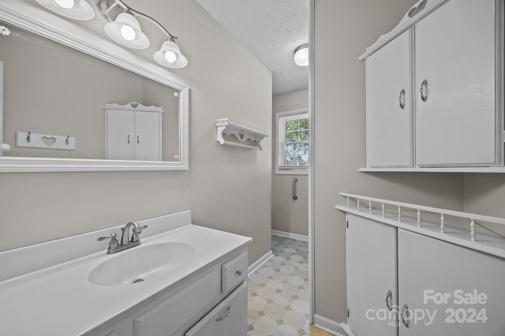 105 Hilltop Farm Road Canton NC 28716