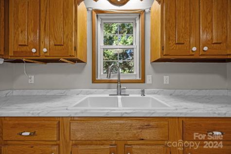 105 Hilltop Farm Road Canton NC 28716