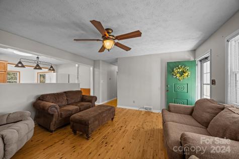 105 Hilltop Farm Road Canton NC 28716