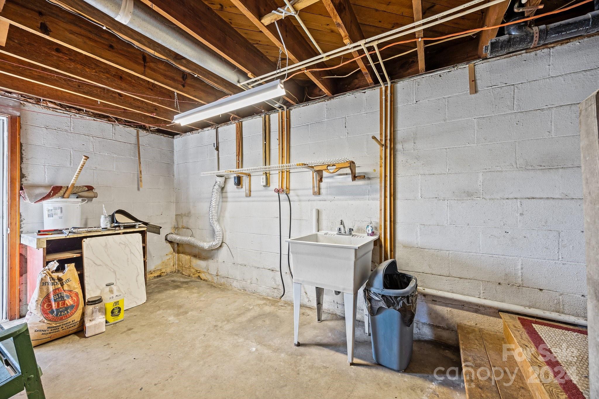 105 Hilltop Farm Road Canton NC 28716