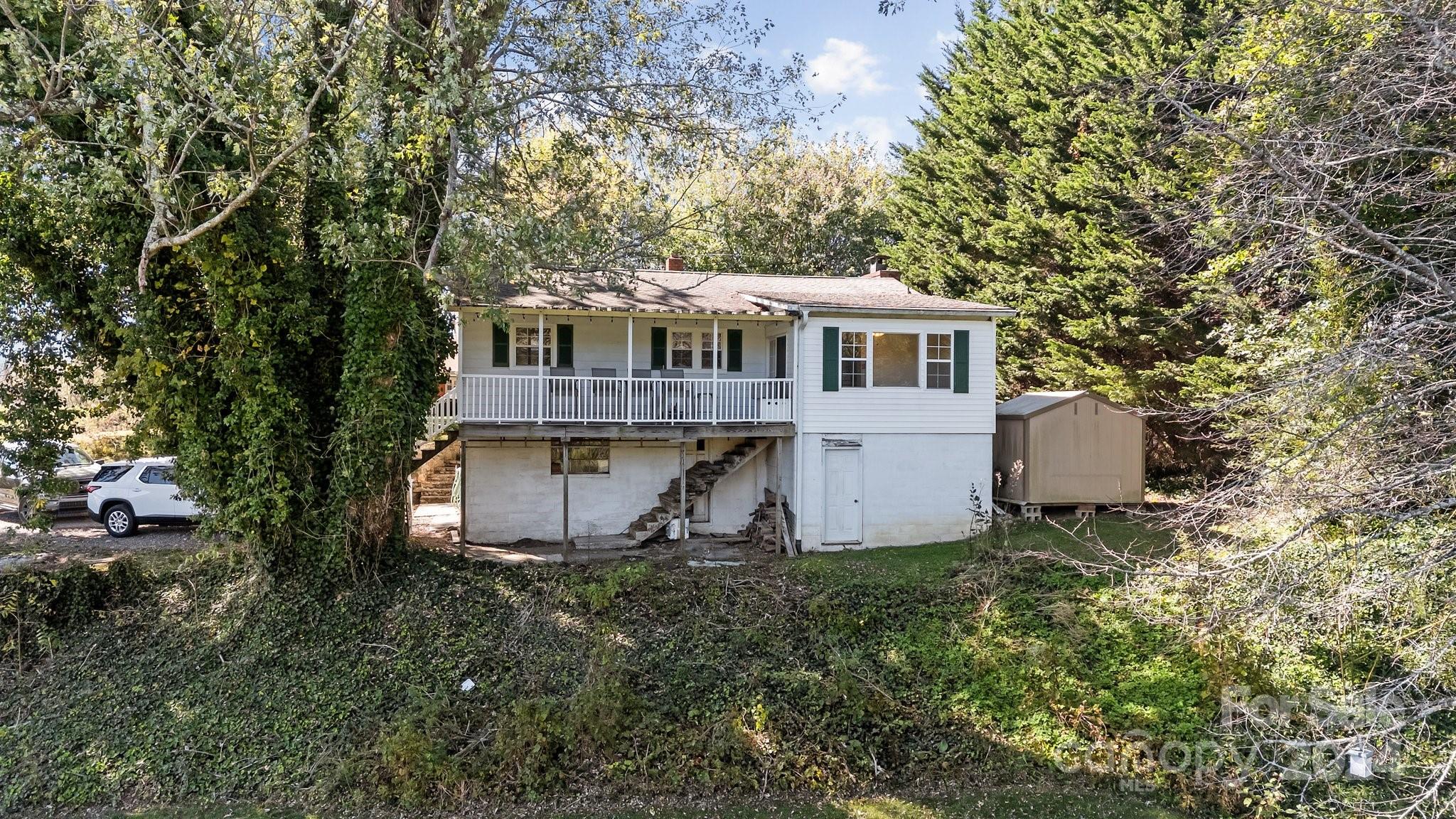 105 Hilltop Farm Road Canton NC 28716