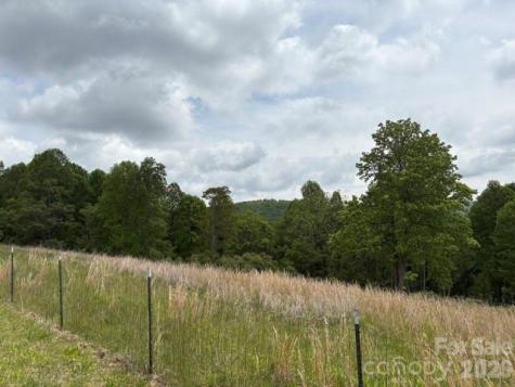 68 Simply Grateful Drive Hendersonville NC 28792