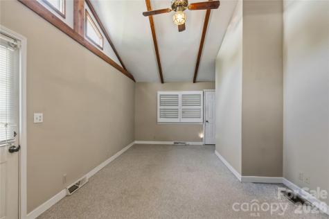 75 Hawthorne Drive Brevard NC 28712