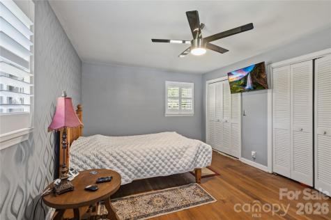 75 Hawthorne Drive Brevard NC 28712