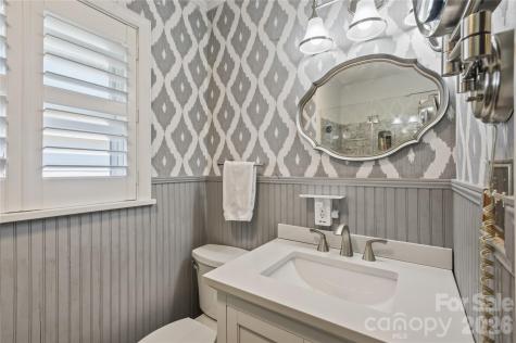 75 Hawthorne Drive Brevard NC 28712