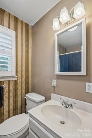75 Hawthorne Drive Brevard NC 28712