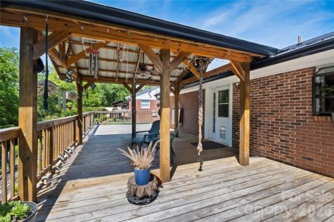 75 Hawthorne Drive Brevard NC 28712