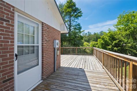75 Hawthorne Drive Brevard NC 28712