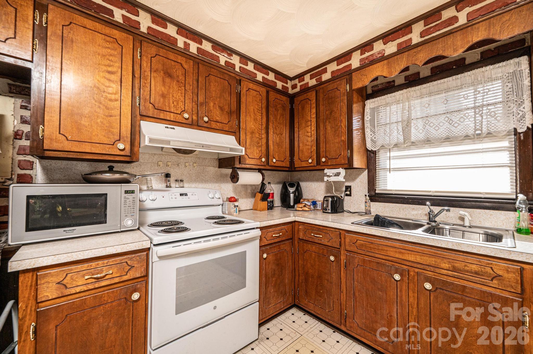 2347 Plainfield Drive Conover NC 28613