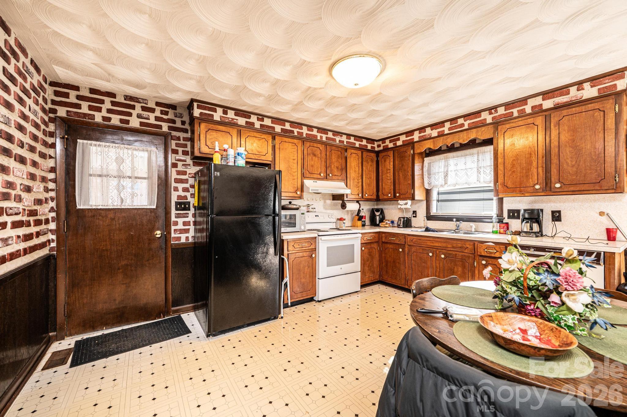 2347 Plainfield Drive Conover NC 28613
