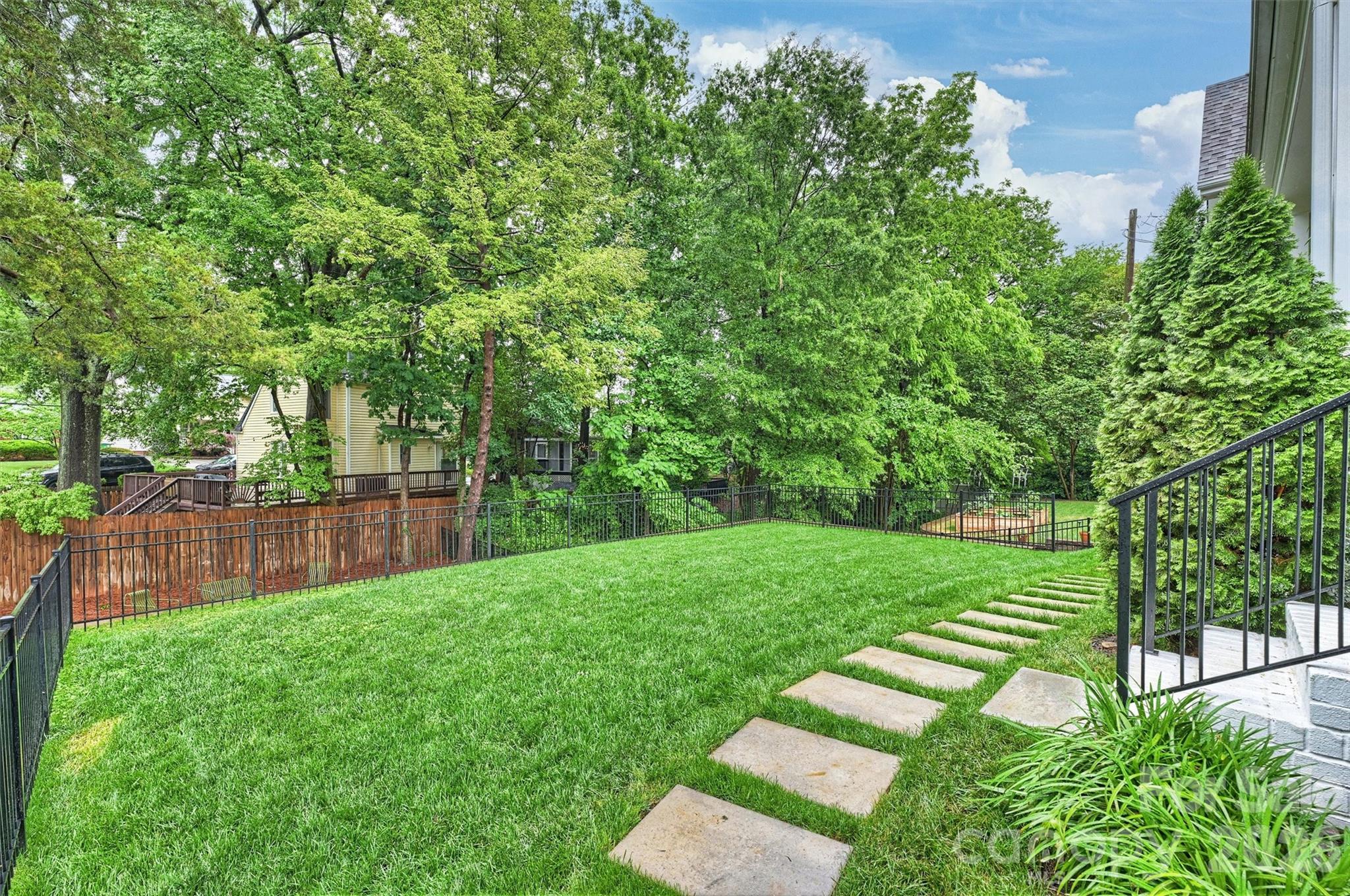 1525 Lynway Drive Charlotte NC 28203