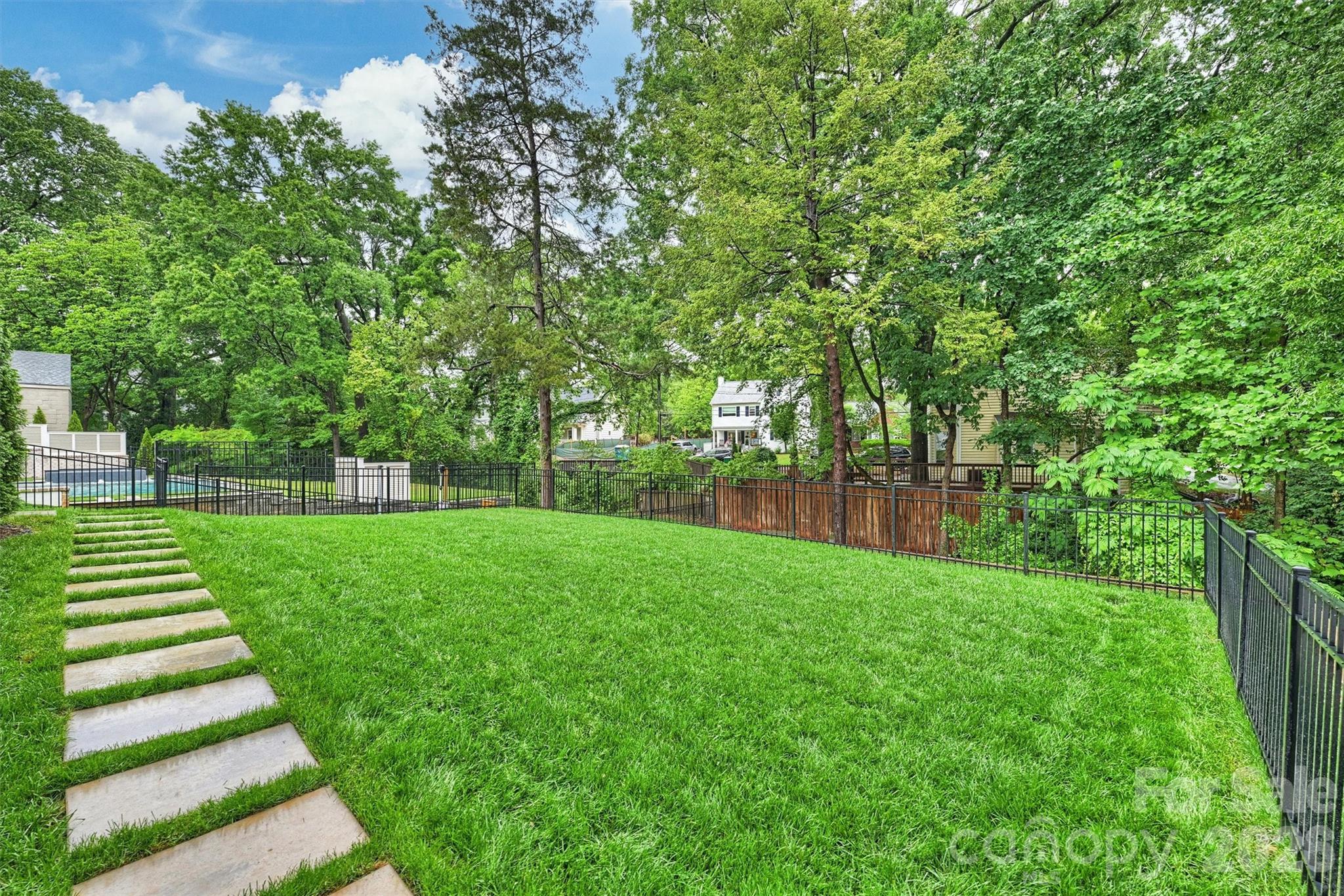 1525 Lynway Drive Charlotte NC 28203