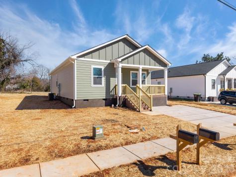 111 E Earnhardt Street Salisbury NC 28144