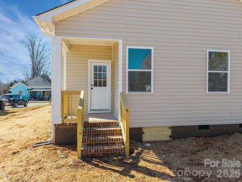 111 E Earnhardt Street Salisbury NC 28144