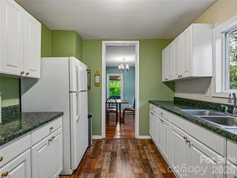 506 Johnston School Road Asheville NC 28806