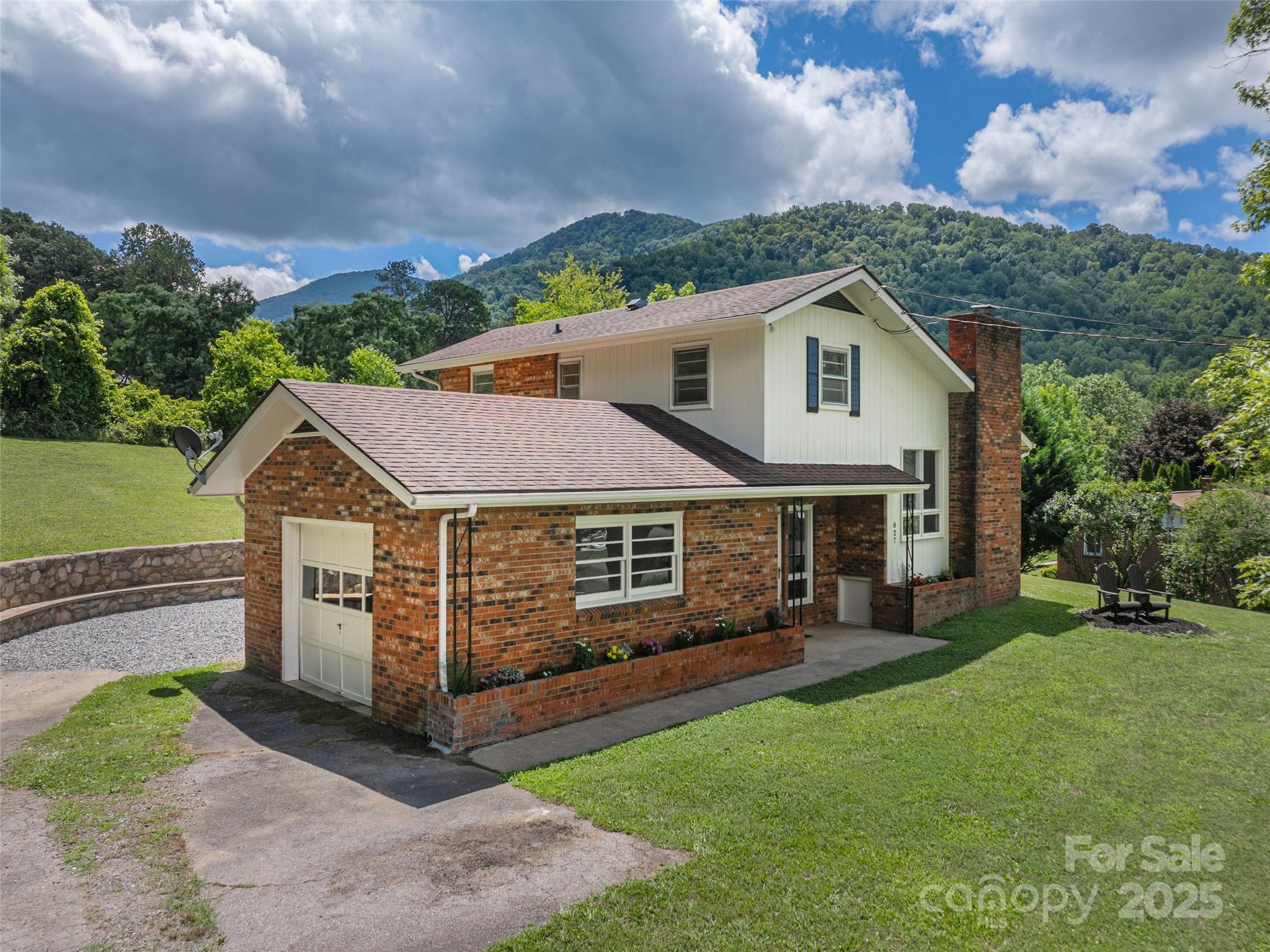 827 Oakdale Road Waynesville NC 28786
