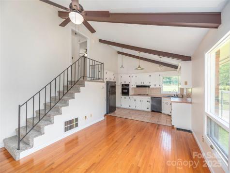 827 Oakdale Road Waynesville NC 28786