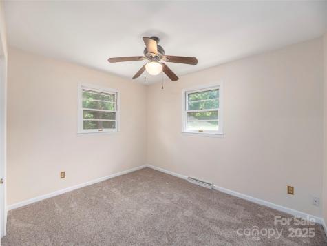 827 Oakdale Road Waynesville NC 28786