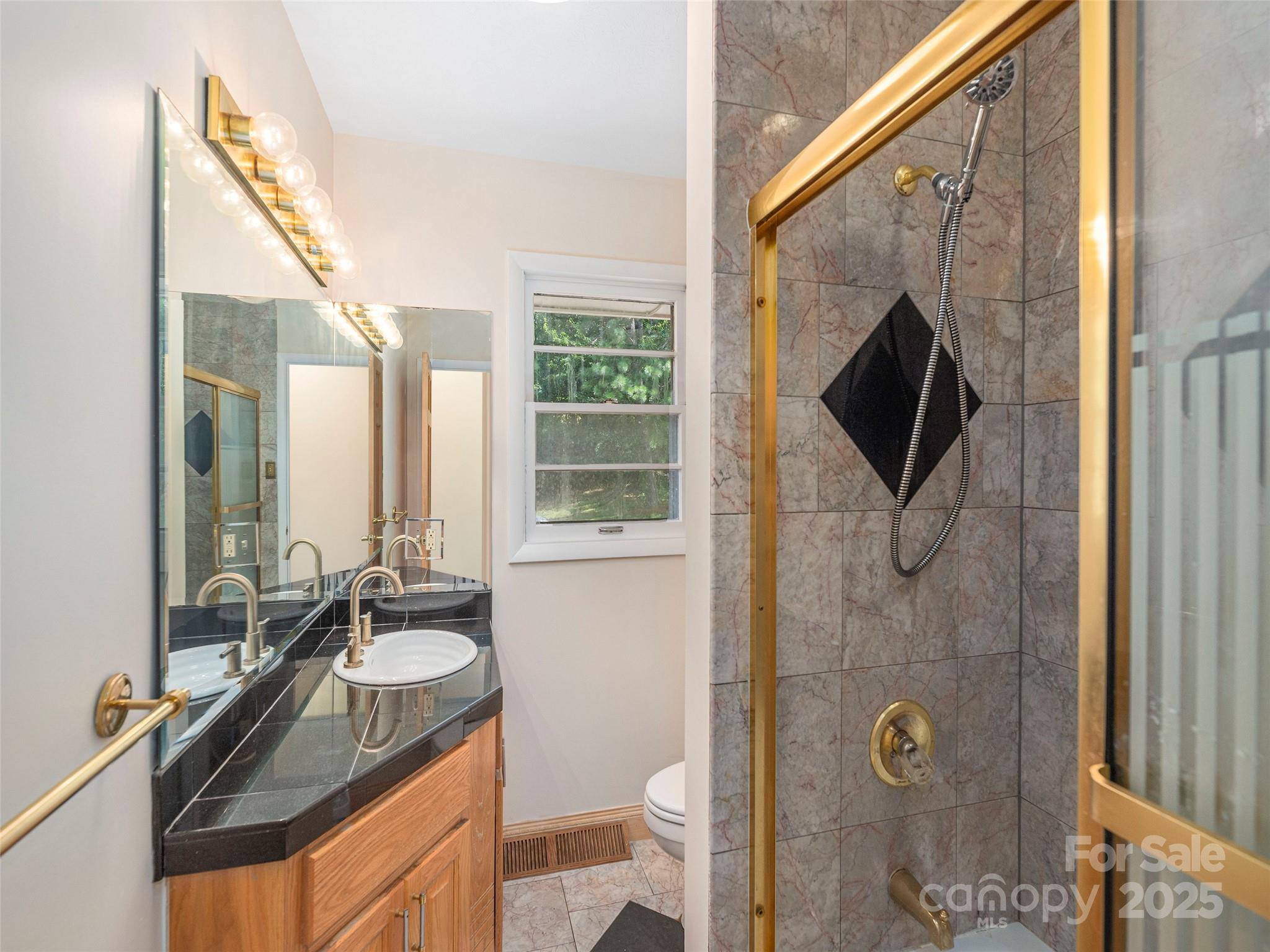827 Oakdale Road Waynesville NC 28786