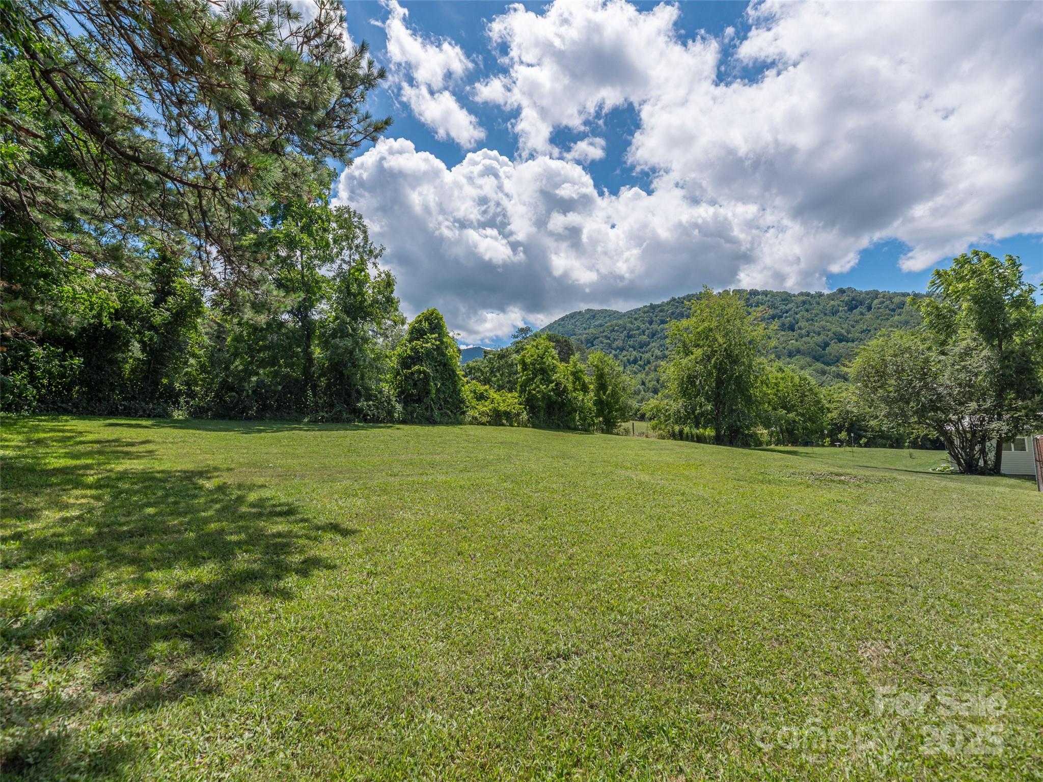 827 Oakdale Road Waynesville NC 28786
