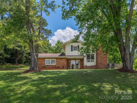 827 Oakdale Road Waynesville NC 28786