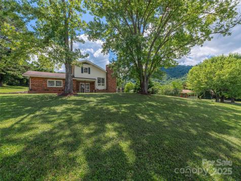 827 Oakdale Road Waynesville NC 28786